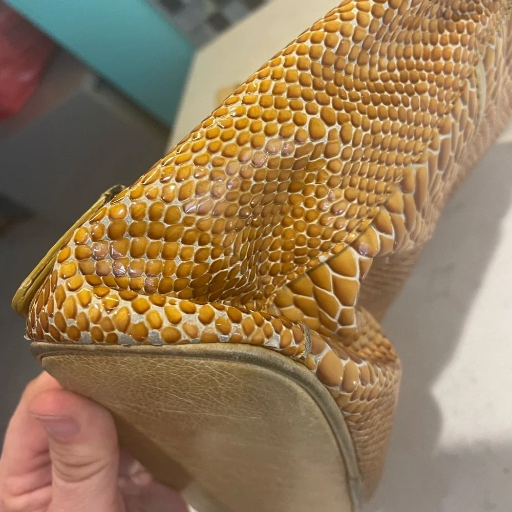 Brighton Sprite Marigold Crossbody in Patent Leather Yellow/Gold Snakeskin EUC - Picture 13 of 16